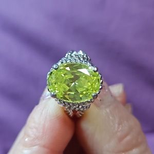 Bright sparkly lime green Avon silver statement ring size 7